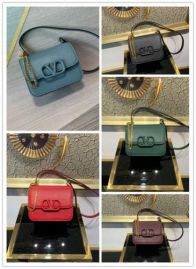 Picture of Valentino Lady Handbags _SKUfw129868726fw